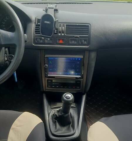 Сірий Фольксваген Бора, об'ємом двигуна 1.6 л та пробігом 300 тис. км за 4000 $, фото 3 на Automoto.ua