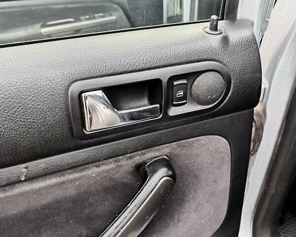 Серый Фольксваген Бора, объемом двигателя 1.98 л и пробегом 215 тыс. км за 3850 $, фото 16 на Automoto.ua