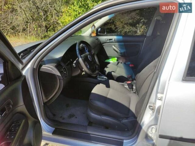 Серый Фольксваген Бора, объемом двигателя 1.6 л и пробегом 299 тыс. км за 4800 $, фото 4 на Automoto.ua