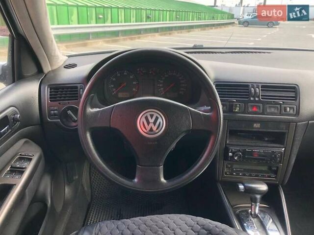 Серый Фольксваген Бора, объемом двигателя 1.6 л и пробегом 242 тыс. км за 4190 $, фото 12 на Automoto.ua