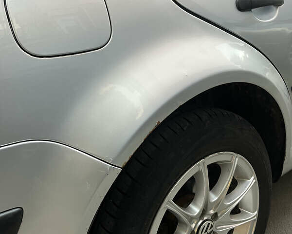 Сірий Фольксваген Бора, об'ємом двигуна 1.6 л та пробігом 232 тис. км за 3500 $, фото 5 на Automoto.ua