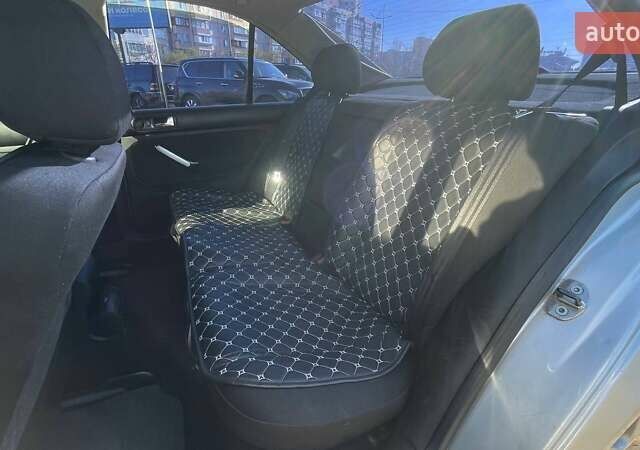 Серый Фольксваген Бора, объемом двигателя 1.6 л и пробегом 295 тыс. км за 4490 $, фото 9 на Automoto.ua