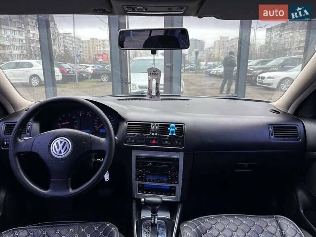 Сірий Фольксваген Бора, об'ємом двигуна 1.6 л та пробігом 295 тис. км за 3590 $, фото 11 на Automoto.ua