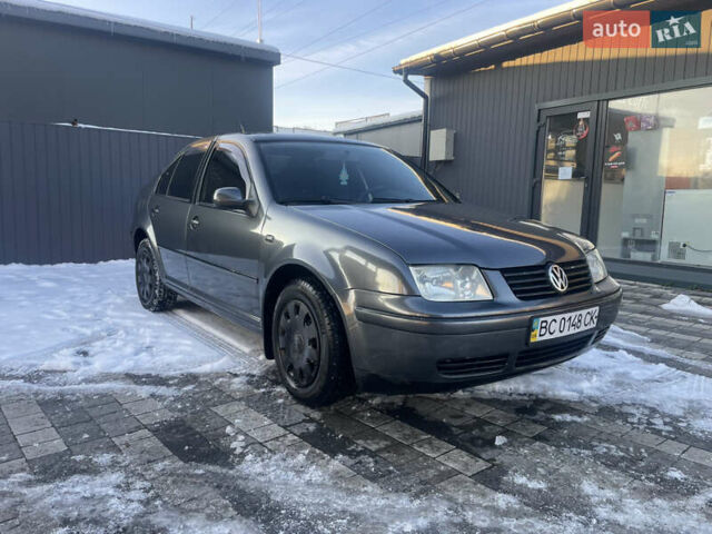 Сірий Фольксваген Бора, об'ємом двигуна 1.6 л та пробігом 315 тис. км за 4300 $, фото 1 на Automoto.ua