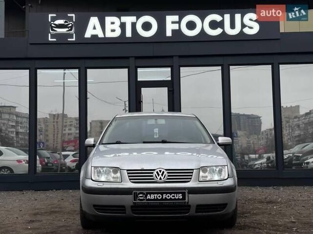 Сірий Фольксваген Бора, об'ємом двигуна 1.6 л та пробігом 295 тис. км за 3590 $, фото 2 на Automoto.ua