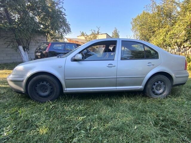 Серый Фольксваген Бора, объемом двигателя 1.6 л и пробегом 270 тыс. км за 3700 $, фото 2 на Automoto.ua