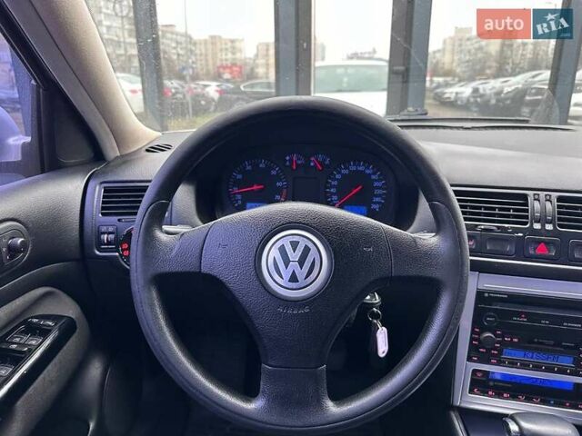 Сірий Фольксваген Бора, об'ємом двигуна 1.6 л та пробігом 295 тис. км за 3590 $, фото 13 на Automoto.ua