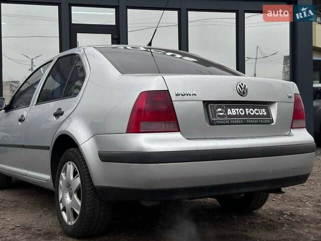Сірий Фольксваген Бора, об'ємом двигуна 1.6 л та пробігом 295 тис. км за 3590 $, фото 5 на Automoto.ua
