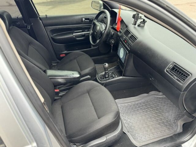 Серый Фольксваген Бора, объемом двигателя 2 л и пробегом 300 тыс. км за 2999 $, фото 6 на Automoto.ua