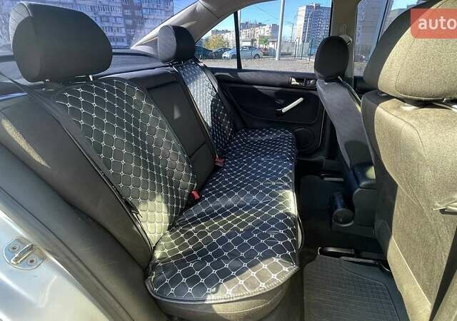 Серый Фольксваген Бора, объемом двигателя 1.6 л и пробегом 295 тыс. км за 4490 $, фото 10 на Automoto.ua