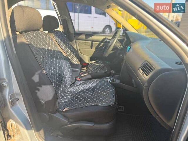 Серый Фольксваген Бора, объемом двигателя 1.6 л и пробегом 295 тыс. км за 4490 $, фото 11 на Automoto.ua