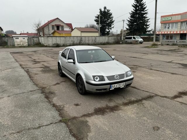 Серый Фольксваген Бора, объемом двигателя 2 л и пробегом 300 тыс. км за 2999 $, фото 5 на Automoto.ua