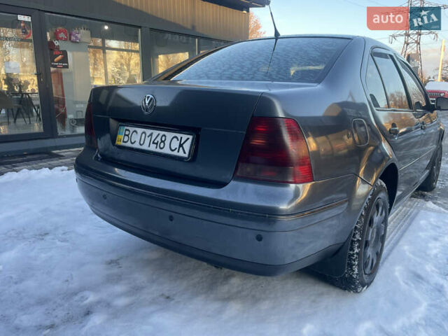 Сірий Фольксваген Бора, об'ємом двигуна 1.6 л та пробігом 315 тис. км за 4300 $, фото 11 на Automoto.ua