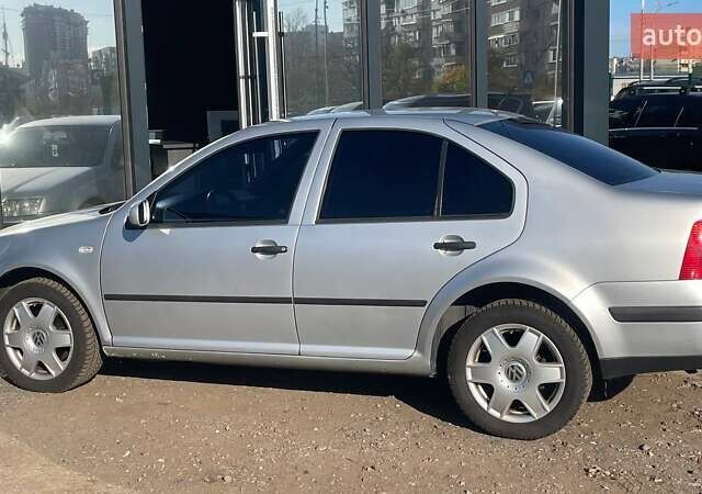 Серый Фольксваген Бора, объемом двигателя 1.6 л и пробегом 295 тыс. км за 4490 $, фото 3 на Automoto.ua
