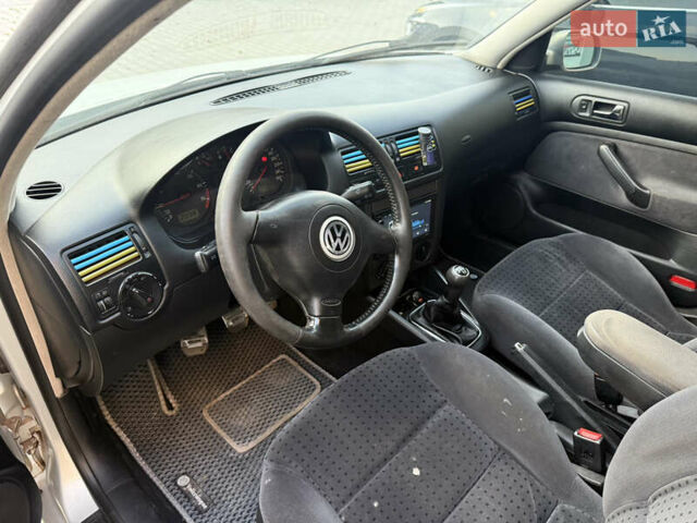 Серый Фольксваген Бора, объемом двигателя 1.6 л и пробегом 278 тыс. км за 4500 $, фото 5 на Automoto.ua