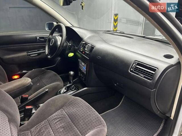 Серый Фольксваген Бора, объемом двигателя 1.6 л и пробегом 279 тыс. км за 5000 $, фото 13 на Automoto.ua