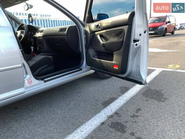 Сірий Фольксваген Бора, об'ємом двигуна 1.8 л та пробігом 290 тис. км за 4000 $, фото 2 на Automoto.ua