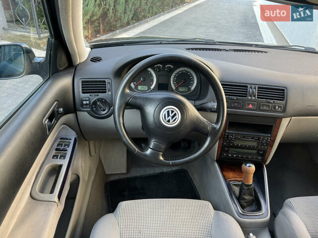 Серый Фольксваген Бора, объемом двигателя 1.78 л и пробегом 280 тыс. км за 4250 $, фото 6 на Automoto.ua