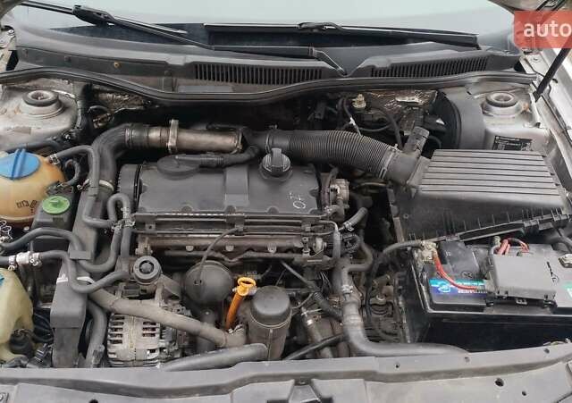 Сірий Фольксваген Бора, об'ємом двигуна 1.9 л та пробігом 400 тис. км за 3700 $, фото 4 на Automoto.ua