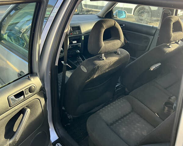 Серый Фольксваген Бора, объемом двигателя 1.6 л и пробегом 275 тыс. км за 2900 $, фото 8 на Automoto.ua