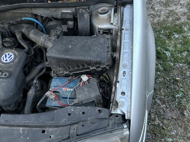 Сірий Фольксваген Бора, об'ємом двигуна 2 л та пробігом 224 тис. км за 2550 $, фото 15 на Automoto.ua