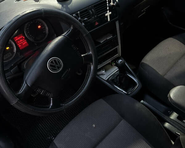 Серый Фольксваген Бора, объемом двигателя 2 л и пробегом 305 тыс. км за 3400 $, фото 6 на Automoto.ua