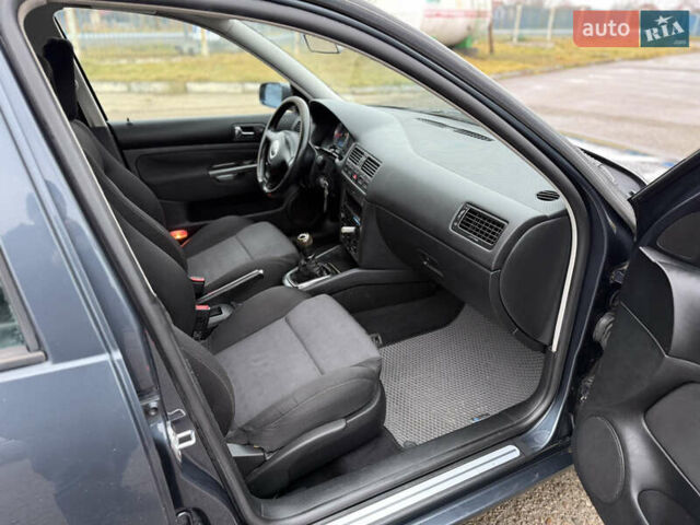 Серый Фольксваген Бора, объемом двигателя 1.6 л и пробегом 200 тыс. км за 3700 $, фото 13 на Automoto.ua