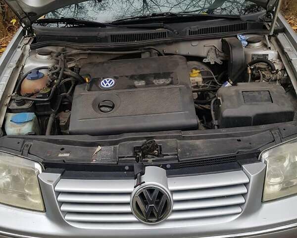 Серый Фольксваген Бора, объемом двигателя 1.6 л и пробегом 250 тыс. км за 5000 $, фото 4 на Automoto.ua