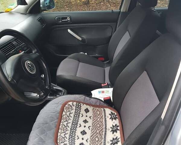 Серый Фольксваген Бора, объемом двигателя 1.6 л и пробегом 250 тыс. км за 5000 $, фото 5 на Automoto.ua