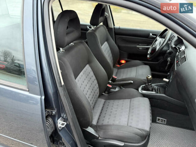 Серый Фольксваген Бора, объемом двигателя 1.6 л и пробегом 200 тыс. км за 3700 $, фото 14 на Automoto.ua