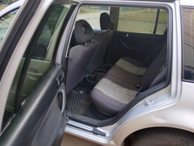 Серый Фольксваген Бора, объемом двигателя 1.6 л и пробегом 266 тыс. км за 3999 $, фото 3 на Automoto.ua