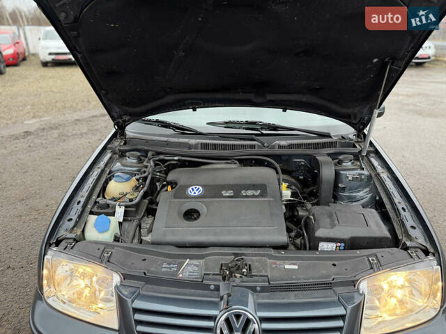 Серый Фольксваген Бора, объемом двигателя 1.6 л и пробегом 200 тыс. км за 3700 $, фото 18 на Automoto.ua
