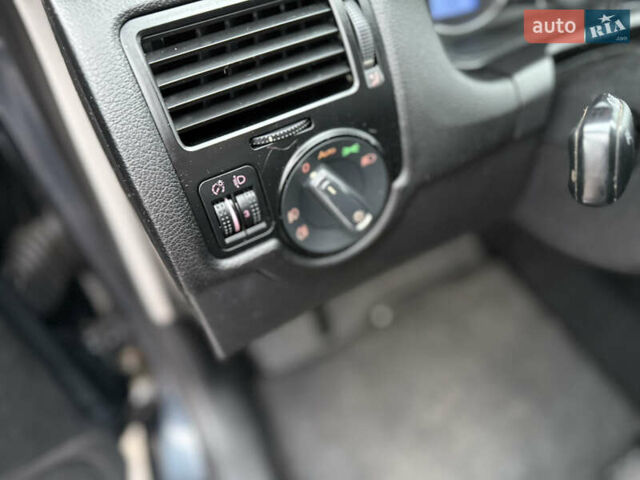 Серый Фольксваген Бора, объемом двигателя 1.6 л и пробегом 200 тыс. км за 3700 $, фото 12 на Automoto.ua