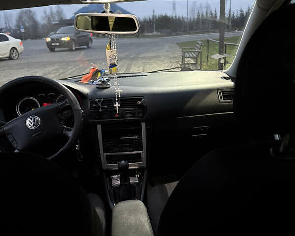 Серый Фольксваген Бора, объемом двигателя 2 л и пробегом 305 тыс. км за 3400 $, фото 3 на Automoto.ua