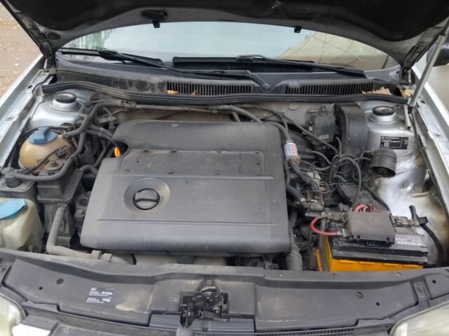 Серый Фольксваген Бора, объемом двигателя 1.6 л и пробегом 266 тыс. км за 3999 $, фото 7 на Automoto.ua