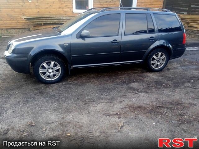 Серый Фольксваген Бора, объемом двигателя 1.6 л и пробегом 300 тыс. км за 4300 $, фото 1 на Automoto.ua