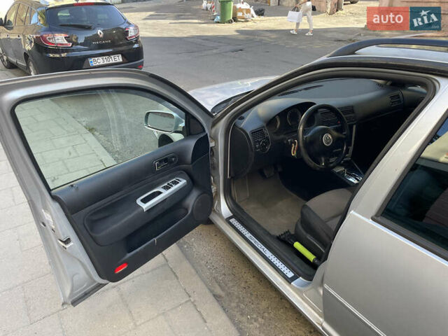 Серый Фольксваген Бора, объемом двигателя 1.9 л и пробегом 420 тыс. км за 4800 $, фото 7 на Automoto.ua