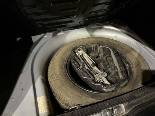 Серый Фольксваген Бора, объемом двигателя 1.9 л и пробегом 240 тыс. км за 1999 $, фото 11 на Automoto.ua