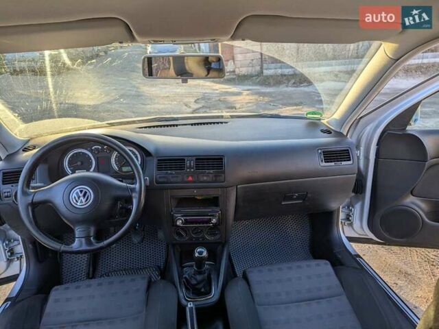 Серый Фольксваген Бора, объемом двигателя 1.6 л и пробегом 204 тыс. км за 4700 $, фото 10 на Automoto.ua