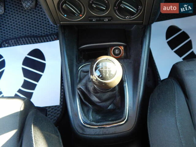 Сірий Фольксваген Бора, об'ємом двигуна 1.6 л та пробігом 203 тис. км за 3800 $, фото 39 на Automoto.ua