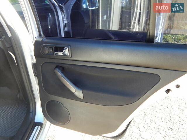 Сірий Фольксваген Бора, об'ємом двигуна 1.6 л та пробігом 203 тис. км за 3800 $, фото 48 на Automoto.ua