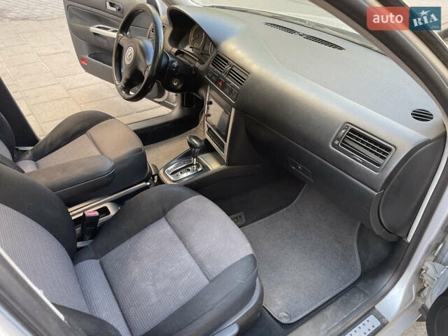 Серый Фольксваген Бора, объемом двигателя 1.9 л и пробегом 420 тыс. км за 4800 $, фото 12 на Automoto.ua