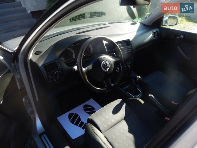 Сірий Фольксваген Бора, об'ємом двигуна 1.6 л та пробігом 203 тис. км за 3800 $, фото 32 на Automoto.ua