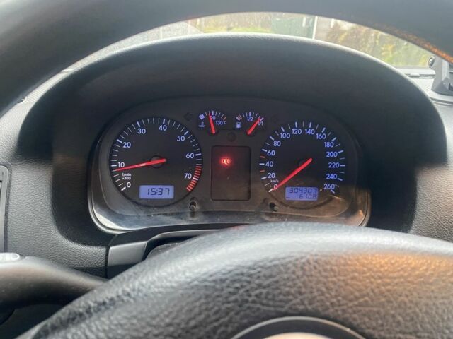 Серый Фольксваген Бора, объемом двигателя 1.6 л и пробегом 304 тыс. км за 4000 $, фото 9 на Automoto.ua