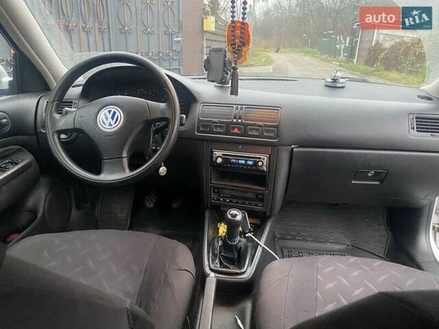 Сірий Фольксваген Бора, об'ємом двигуна 1.6 л та пробігом 304 тис. км за 3600 $, фото 10 на Automoto.ua