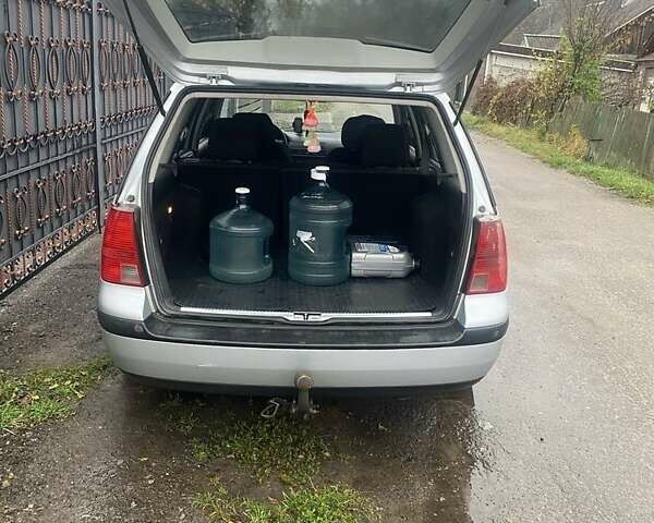 Сірий Фольксваген Бора, об'ємом двигуна 1.6 л та пробігом 304 тис. км за 3600 $, фото 5 на Automoto.ua