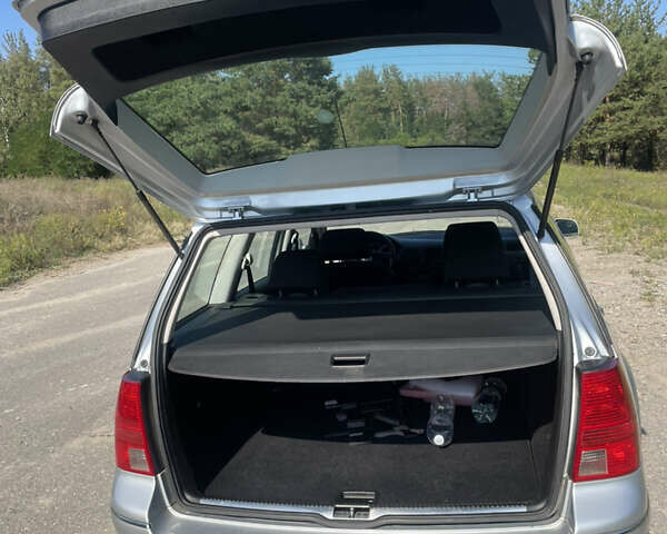 Сірий Фольксваген Бора, об'ємом двигуна 1.6 л та пробігом 172 тис. км за 4800 $, фото 4 на Automoto.ua