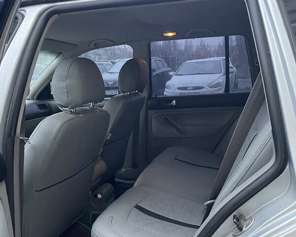 Серый Фольксваген Бора, объемом двигателя 1.9 л и пробегом 324 тыс. км за 5000 $, фото 8 на Automoto.ua