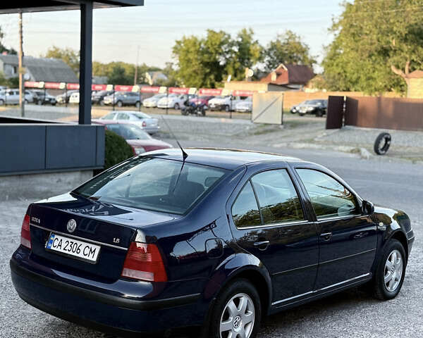 Синий Фольксваген Бора, объемом двигателя 1.6 л и пробегом 462 тыс. км за 4400 $, фото 5 на Automoto.ua