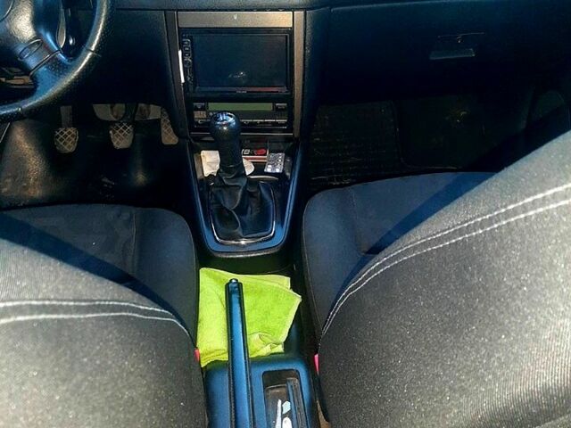 Синий Фольксваген Бора, объемом двигателя 1.6 л и пробегом 200 тыс. км за 2700 $, фото 3 на Automoto.ua